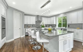 White shaker cabinets and quartz counters