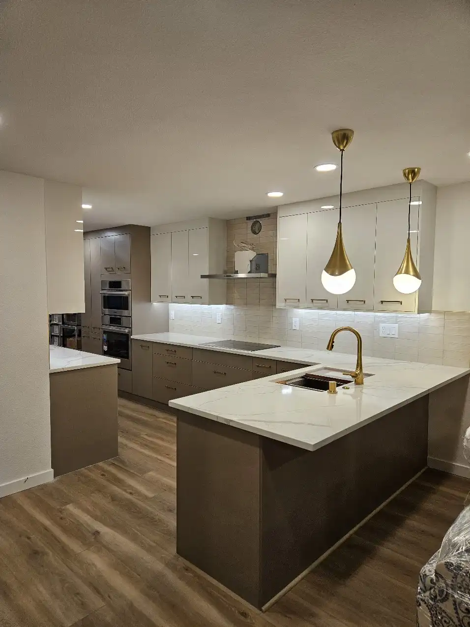 Kitchen island and appliance installation day in Bellevue WA